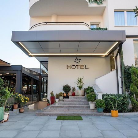 F&M Hotel 2 Tirana Bagian luar foto
