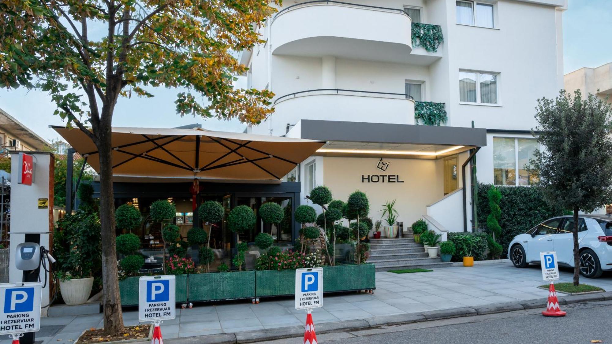 F&M Hotel 2 Tirana Bagian luar foto
